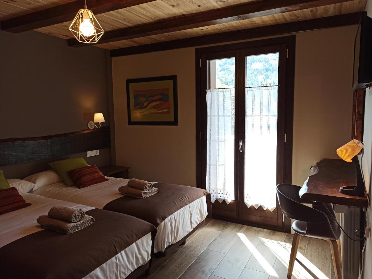 Casa Rural Elurkoia Isaba Ngoại thất bức ảnh