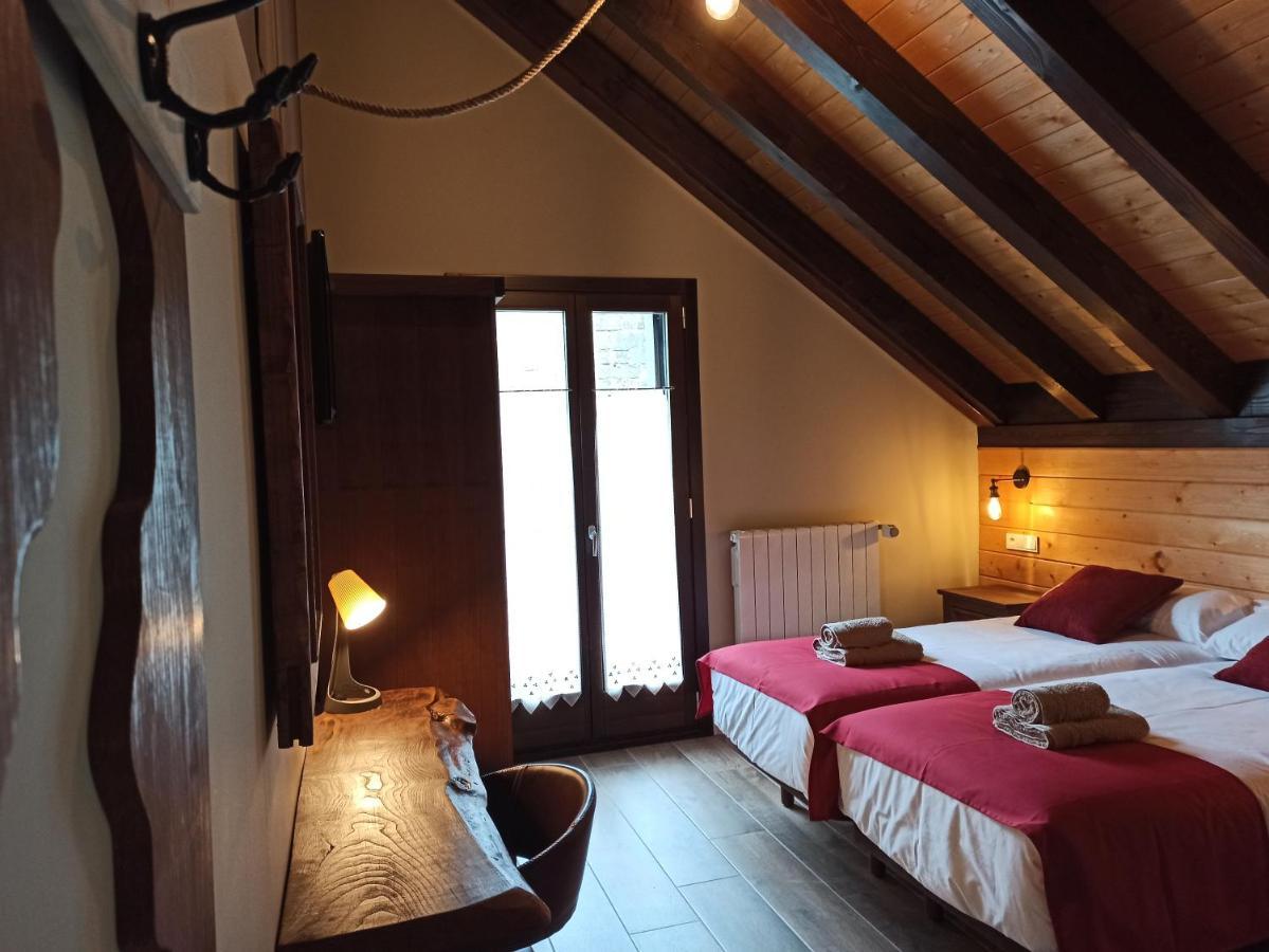 Casa Rural Elurkoia Isaba Ngoại thất bức ảnh